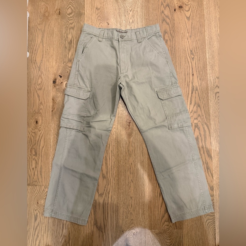 Wrangler Men's Cargo Pants in Tan